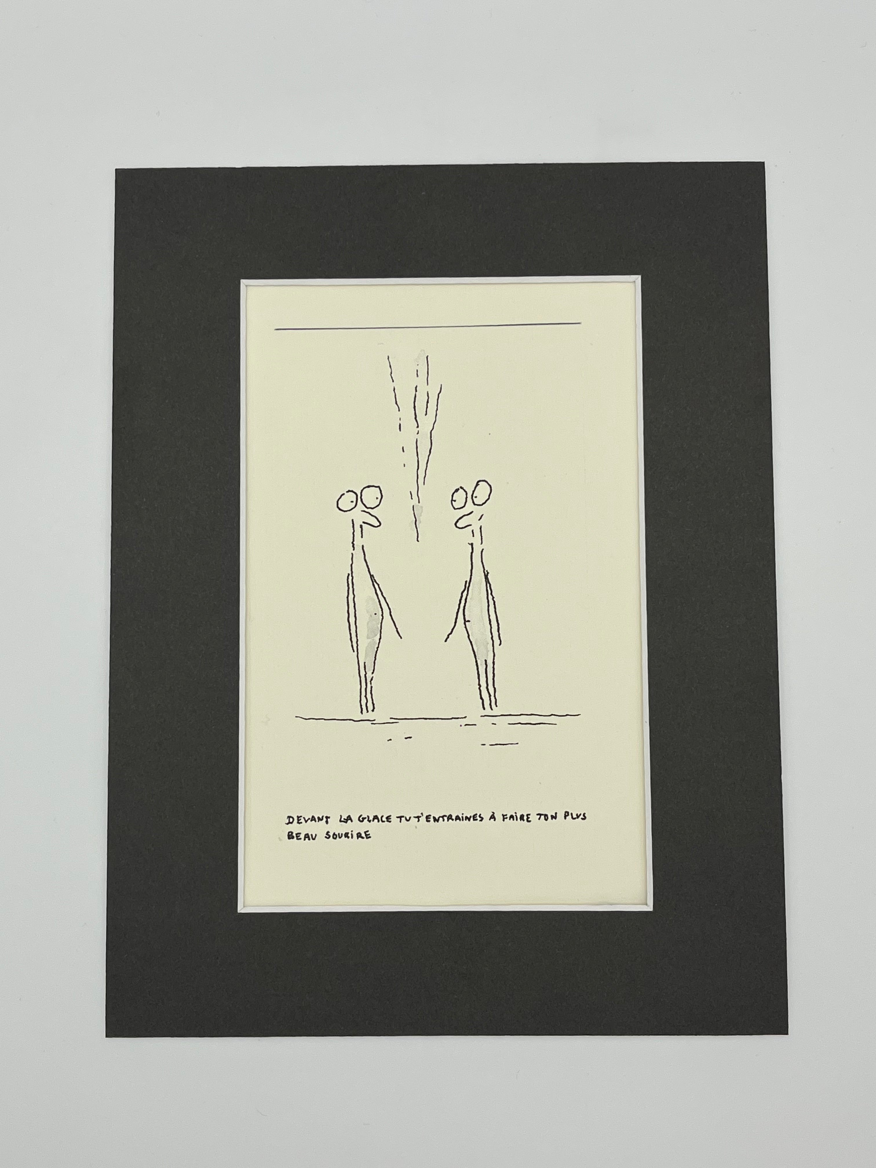 Devant la glace tu t’entraînes à faire ton plus beau sourire